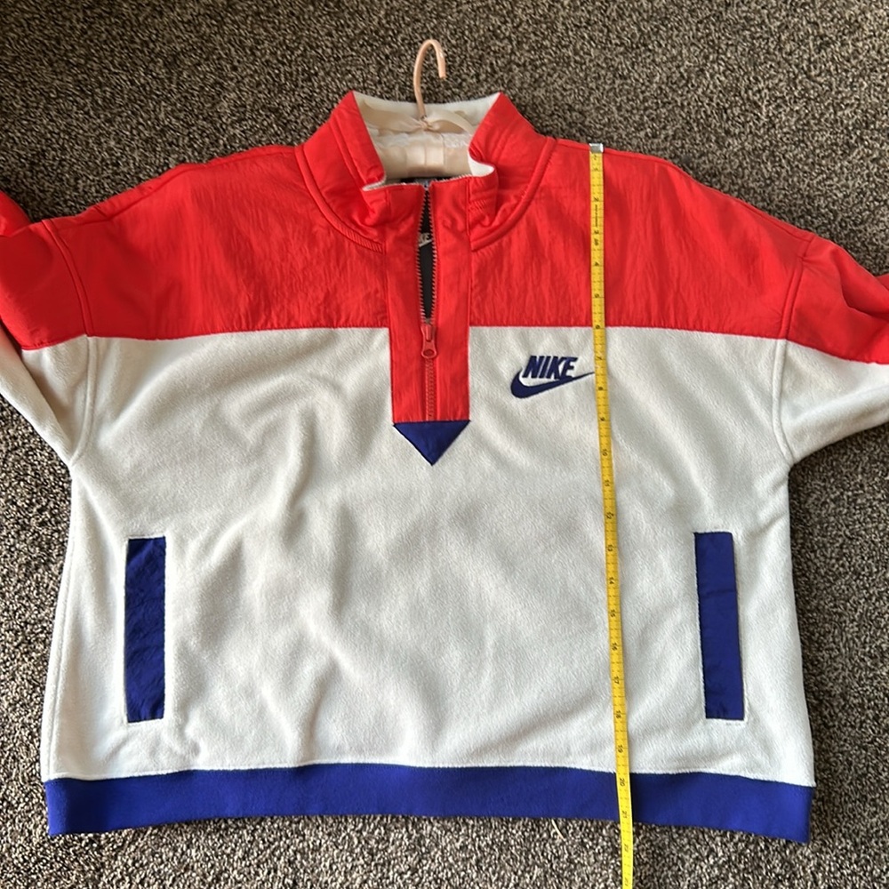 NWT Vintage style Nike women’s crop sweat shirt - Picture 5 of 5